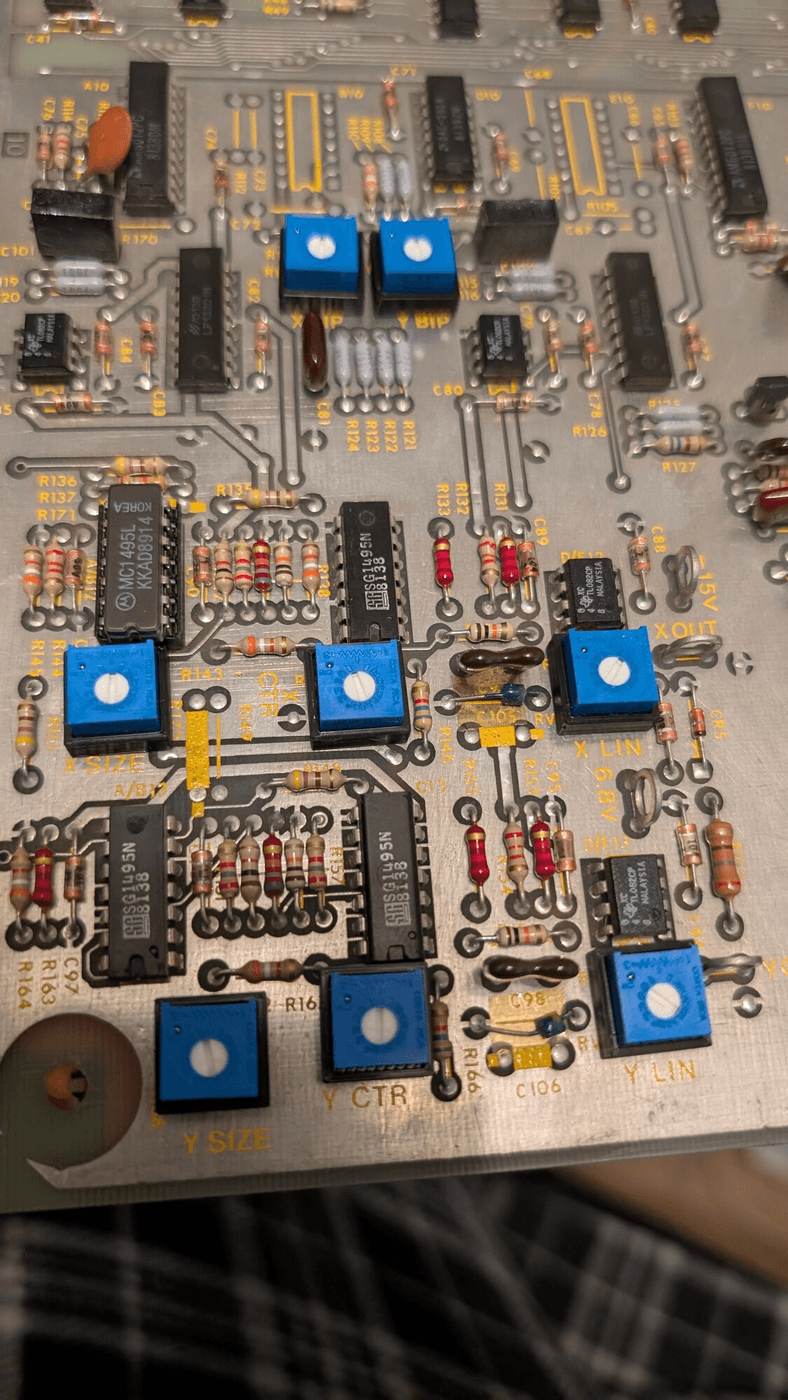 Tempest arcade PCB with flat potentiometers in 3D printed plates